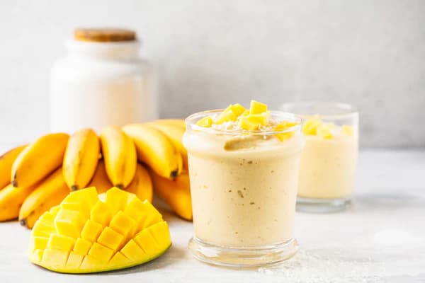 Mango + plátano + pistachos